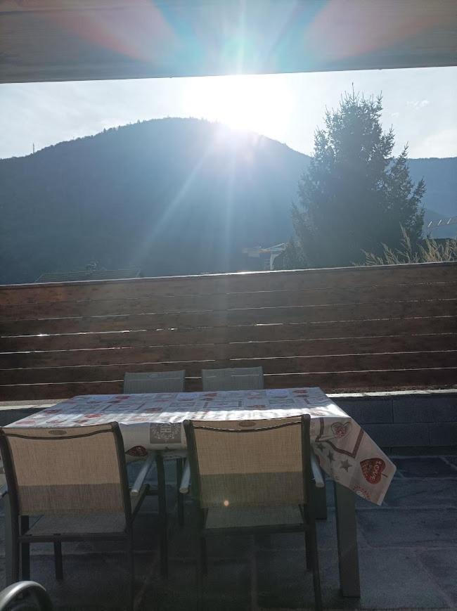 Joli Appart Terrasse Et Jardinet อัลแบร์วิลล์ ภายนอก รูปภาพ