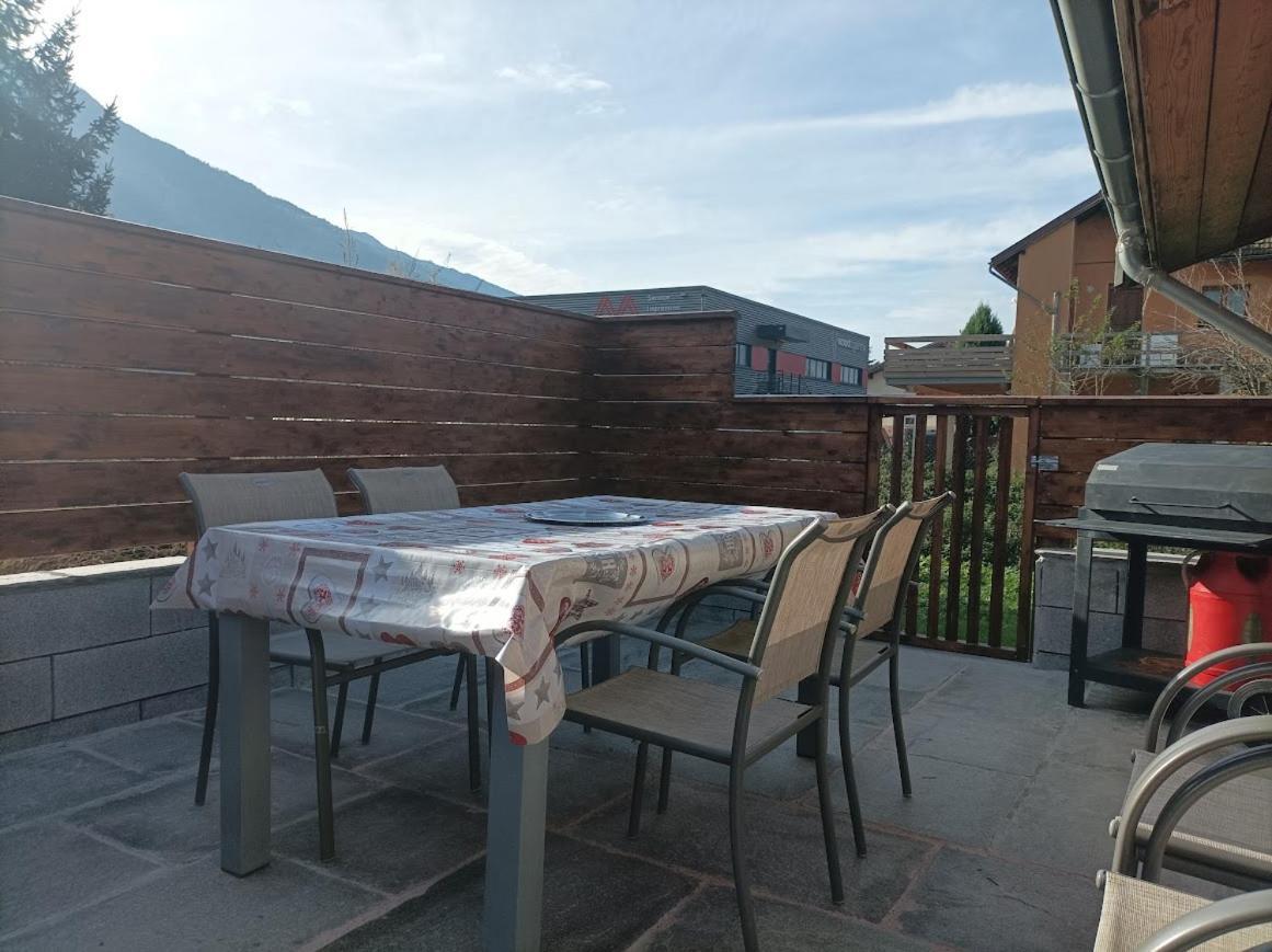 Joli Appart Terrasse Et Jardinet อัลแบร์วิลล์ ภายนอก รูปภาพ